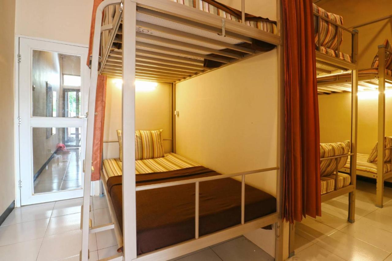 Pondok Backpacker City Square Malang Dış mekan fotoğraf
